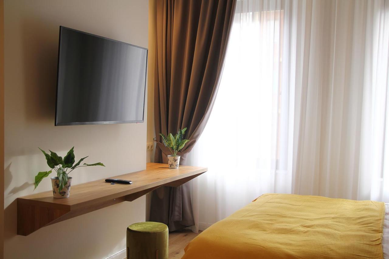 Parilament On Rustaveli 4 Rooms Τυφλίδα Εξωτερικό φωτογραφία