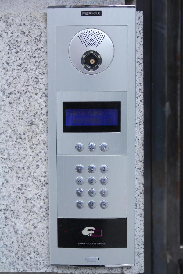 Parilament On Rustaveli 4 Rooms Τυφλίδα Εξωτερικό φωτογραφία